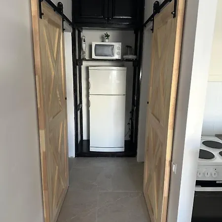 Paulina Apartment Vir